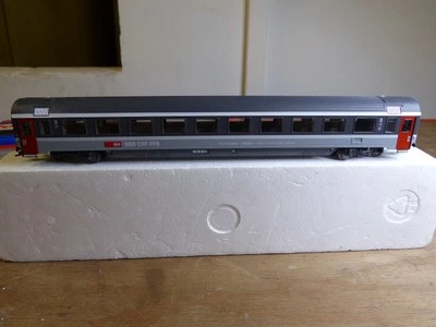 Roco HO 44770 2nd Class EC Passenger Car of SBBs, 1:87, AC, BNIB - Image 1 of 4