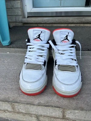 Talla 11 - Jordan 4 Retro Pale Citron, Bright Crimson 2019 Foto 1 de 4