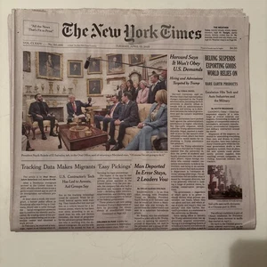 THE NEW YORK TIMES Zeitung Dienstag, 15. April 2025 Harvard sagt, dass es nicht… - Bild 1 von 13