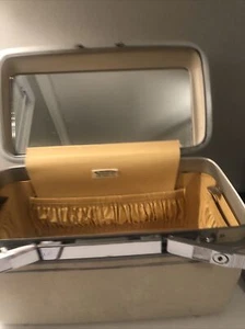 Vintage Samsonite Cosmetic case with no trey and No Key Marble Cream - Picture 1 of 12