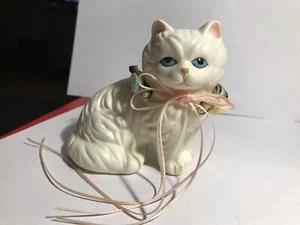 Enesco Ceramic White Cat Vintage 1990 Flowers Angora Persian Figurine Statue - Picture 1 of 10