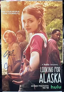 KRISTINE FROSTH FIRMADO BUSCANDO FOTO ALASKA 12X18 CHARLIE PLUMMER AUTÓGRAFO - Imagen 1 de 3
