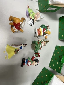 Grolier Disney Christmas Porcelain Ornament Lot 5 Winnie The Pooh, Dopey, Snow - Picture 1 of 24