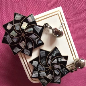 Retro Mexico Silver Abalone Black Enamel Floral Leaf Dangly Drop Earrings - Picture 1 of 3