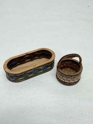 DOLLHOUSE MINIATURE WOODEN BASKET LOT ONE IS MISSING THE HANDLE - Image 1 of 3
