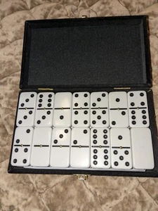 Dominos Double Six 6  Velvet Case Spinners - Picture 1 of 3