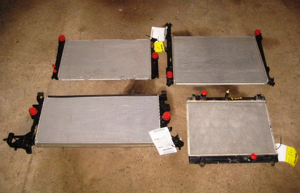 Radiador Mazda 3 2014 2015 2016 2017 2018 69 k OEM Foto 1 de 1