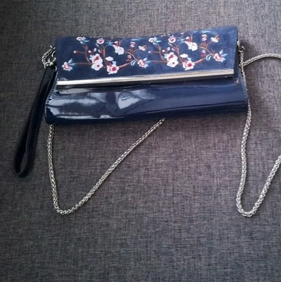 "Casa Blanca Mercado Negro Azul Marino Bordado Bandolera Cadena Correa 5X10""" Foto 1 de 4