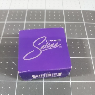 mac Selena limited edition eyeshadow in missing my baby. new without box. - Image 1 of 3