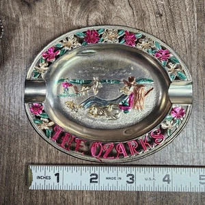 Cenicero plato baratija recuerdo hojalata vintage con forma estatal The Ozarks años 50 JAPÓN - Imagen 1 de 2