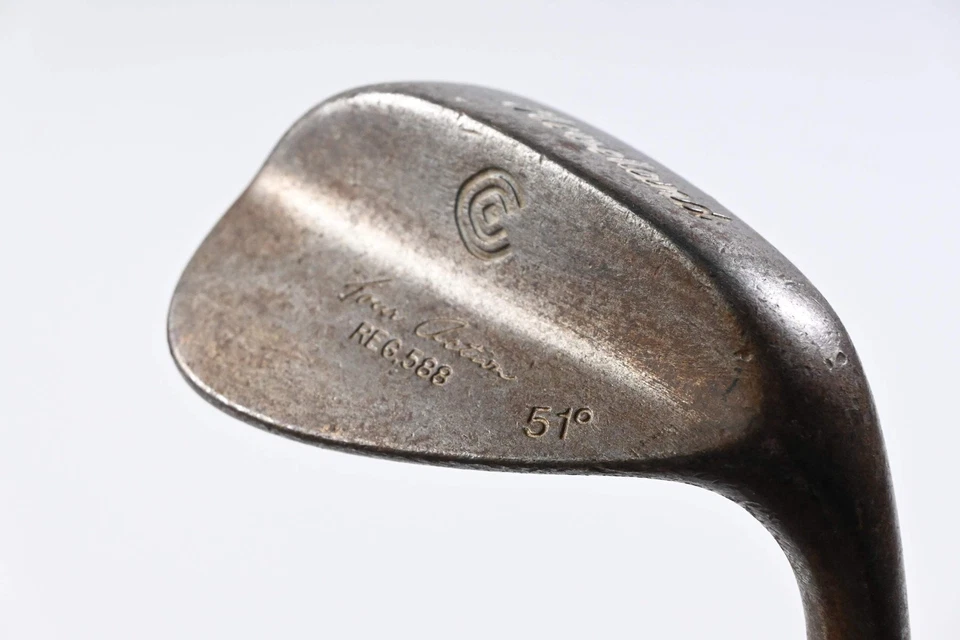 Cleveland 588 Tour Action Gap Wedge / 51 Degree / Regular Flex Steel Shaft - Image 1 of 4