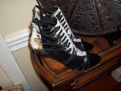 New Delman Black Off White Snake Print Strappy High Heel Sandal Shoes 9.5 - Image 1 of 4