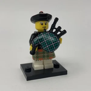 Lego Bagpiper Minifigure Collectible Series 7 CMF Complete w/ Kilt - Picture 1 of 4
