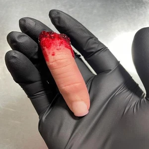 Severed Fingers Prop Chopped Off Fingers Solid Resin Scary Finger Bloody N8E4 - Picture 1 of 11