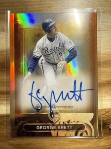 2024 Topps Tribute -George Brett- Pilares del Juego Naranja EN TARJETA Automático 16/25 - Imagen 1 de 2