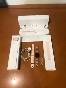 Apple Watch Serie 4 40mm Gold Aluminium Etui Pink Sand Sportband GPS RISSIG - Bild 1 von 10