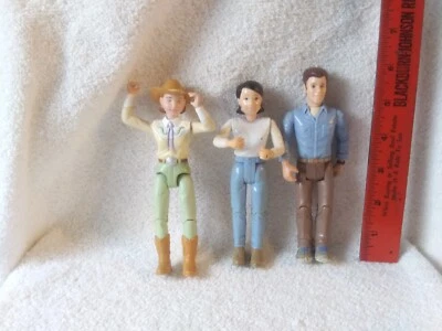 Fisher Price 爱家庭娃娃 妈妈 爸爸 女孩 娃娃 3 件 男性 女式 青少年 女孩 — 第 1/4 张图片