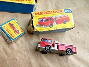 MATCHBOX 29 REGULAR 1-75 29-C Fire Pumper Truck BPW NR MINT F Box + CATALOG - Picture 1 of 7