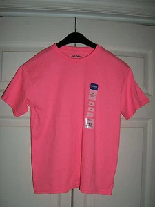 Gildan L/G Safety Pink Youth Short Sleeve T-Shirt (NEW) - Picture 1 of 6