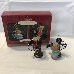 Vintage 1999 Hallmark Keepsake Christmas Ornament Friendship Hello, Hello Mice - Picture 1 of 5