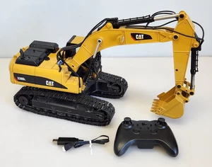 Diecast Masters Cat 330D L Excavator Remote Control RC 1:20 Scale #28001, Tested - Picture 1 of 16