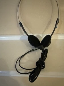 Sony Ligeros Auriculares Sobre la Oreja con Cable 3.5mm Enchufe L Retro Walkman Negro - Imagen 1 de 3