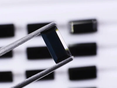 50 PC AAA Naturschwarz Spinaler 5x2.5mm Baguette Form Facettiert Schliff Lose - Bild 1 von 4