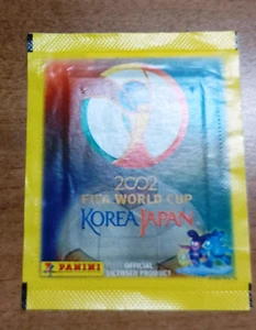 FIGURINE CALCIATORI PANINI 1 BUSTINA PIENA INTEGRA MONDIALE KOREA-JAPAN 2002 - Foto 1 di 2