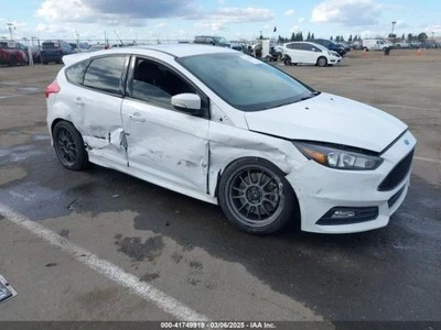 Brazo limpiaparabrisas delantero derecho ford focus 2017 Foto 1 de 4