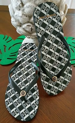 Sandalias chanclas finas Tory Burch negras doradas diseño geométrico talla 7 nuevas con etiquetas Foto 1 de 4