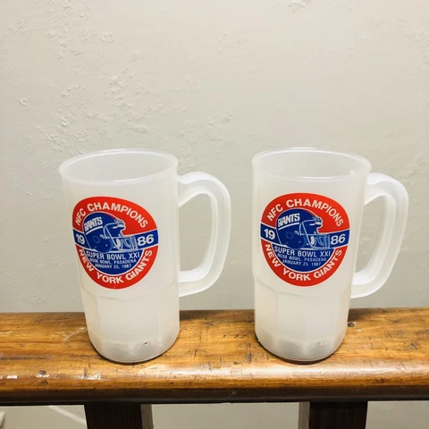 New York Giants NFL Vintage 1986 Collectors Mugs Cover