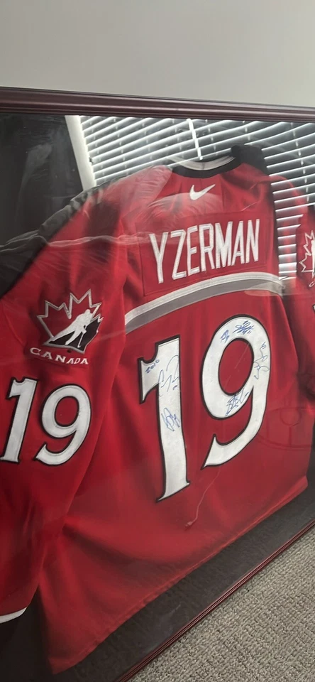 2010 Team Canada steve yzerman signed jersey Signed By Team - Image 1 of 4