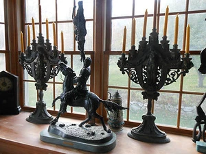 PAIR OF MAJESTIC ANTIQUE BRONZE CANDELABRAS - Picture 1 of 11