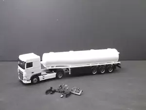 1:87 EM1286 Herpa DAF XF Benzintank Sattelzug weiß - ZM als Bausatz neu - Bild 1 von 2