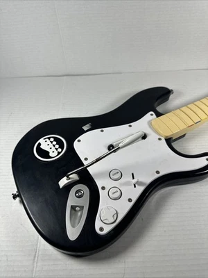 Guitar Hero Harmonix Fender Stratocaster Playstation модель 822151 без ключа читать - Изображение 1 из 4