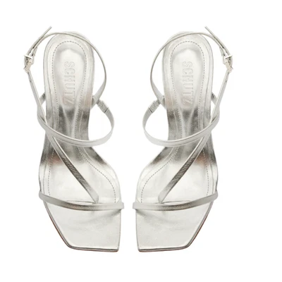 Zapatos de aguja altos Schutz Heloise para mujer talla 7,5 plateados metálicos tacón con tiras Foto 1 de 4