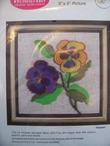 "Kit de bordado Crewel Crewel Vintage WonderArt PENSAMIENTOS BONITOS COLORES FLORES 5""x 5" - Imagen 1 de 1
