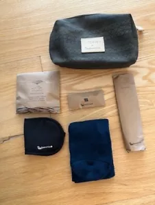 Qantas Business Class Amenity Bag incl. Li'Tya Pure Botanicals skincare (New) - Picture 1 of 8