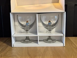 NEU in OVP 2 BERLINER KINDL "BERLINER-WEISSE-GLÄSER" Junge blau, Pokalglas - Bild 1 von 3
