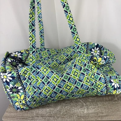 Vera Bradley Weekender Bolsa de Viagem Acolchoada Duffle Ventilador Flores Padrão Verde Azul - Imagem 1 de 4