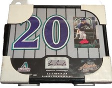 LUIS GONZALEZ 2002 Absolute Memorabilia Signing Bonus FRAMED NUMBER PATCH AUTO #