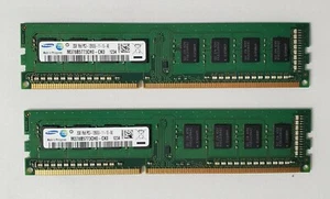 Samsung 4GB (2x2GB) DDR3 1600 PC3-12800U 240-Pin UDIMM SDRAM M378B5773CH0-CK0 ru - Picture 1 of 2