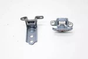 2015-2021 SUBARU WRX BISAGRA PUERTA SUPERIOR E INFERIOR TRASERA DERECHA GRIS FRÍO CAQUI OEM - Imagen 1 de 5