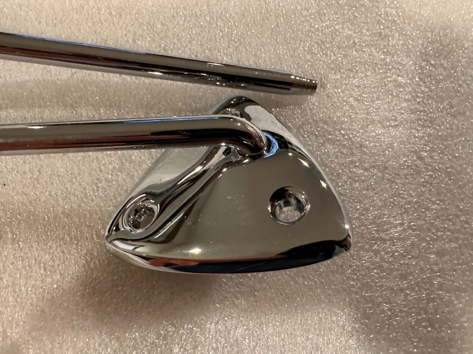 1967, 1968. puma de mercúrio. Suportes de visor solar. novo par - Imagem 1 de 2