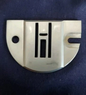 Placa de aguja de puntada en zigzag Singer parte 171285 para más de 50 máquinas de coser leer Foto 1 de 4