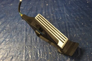 2017 INFINITI Q60 COUPE RED SPORT 400 OEM DBW ACCELERATOR GAS PEDAL #7154 - Picture 1 of 7