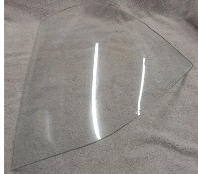 Cuarto de cristal izquierdo del conductor para Chrysler 1950-52 4 puertas Foto 1 de 4