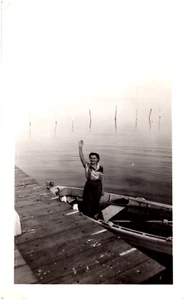 Pretty Woman Waving in Rowboat Chesapeake Bay Maryland MD 1940 Photo - Picture 1 of 2