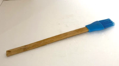 Pampered Chef Blue Silicone Basting Brush with Wooden Handle New Old Stock - Image 1 of 2
