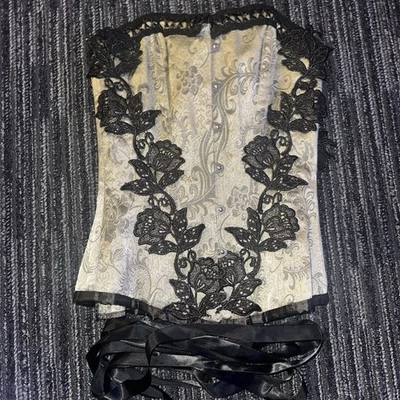 Corset Story Black Women's Corset Sz 6 Uk ClaspFrontTie back.Spiral steel bones - Image 1 of 2